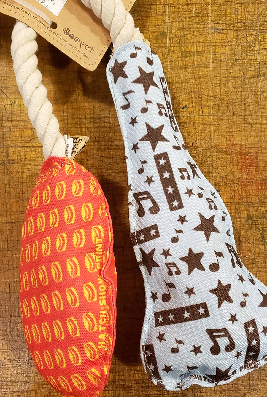 Hatch Guitar Dog Toy