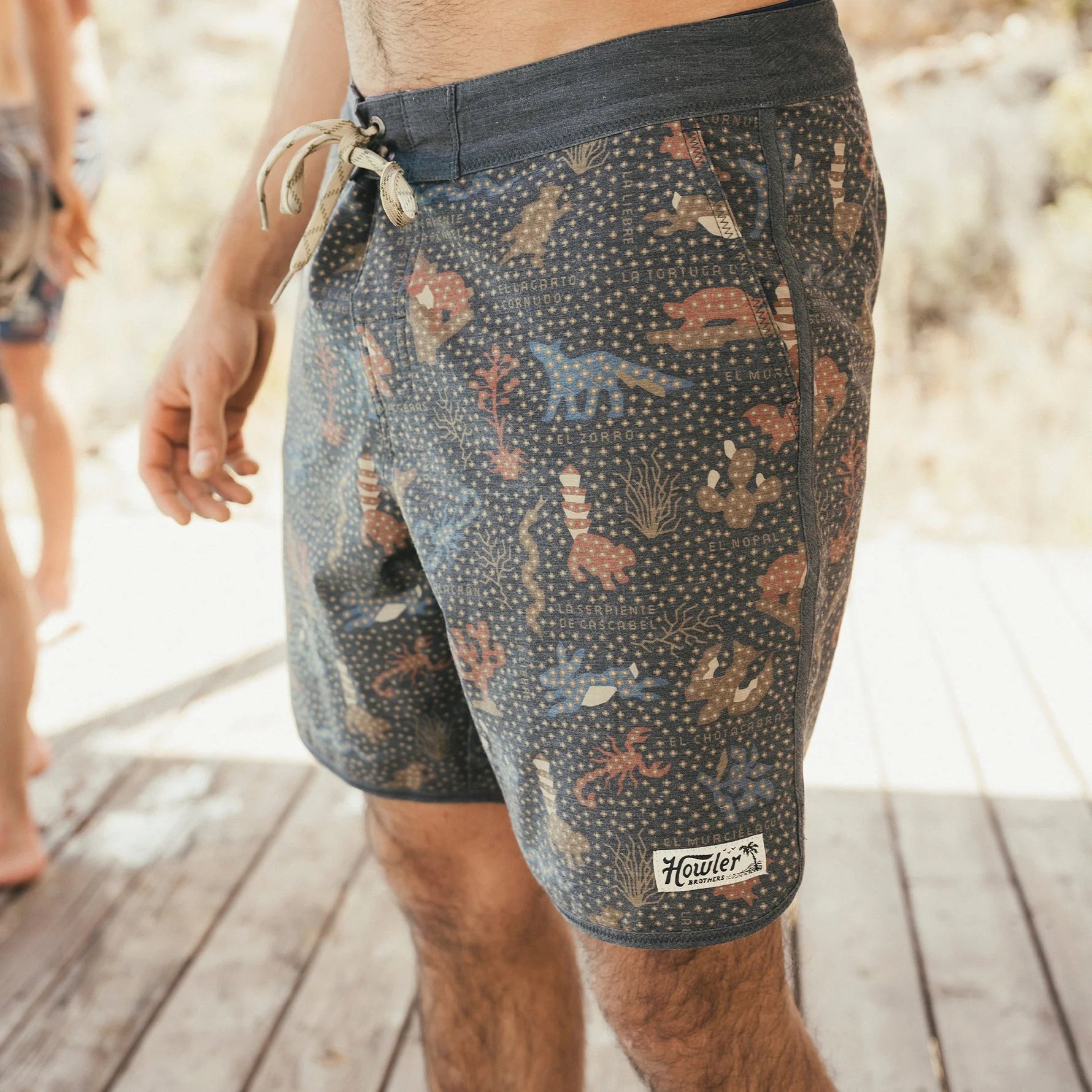 Bruja Boardshorts : Ecosistema Antique Black